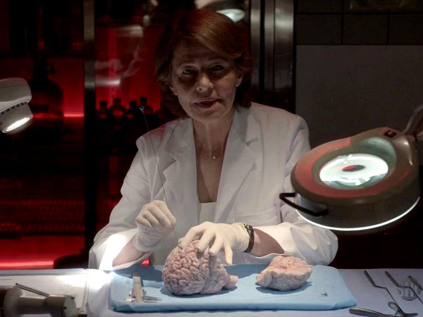 Evelyn Vogel Enters As A Neuro-Psychiatrist Evelyn Vogel Enters As A Neuro-Psychiatrist