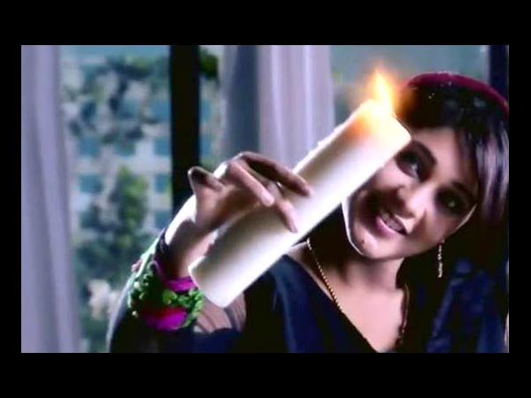 She Tries To Set Zoya On Fire