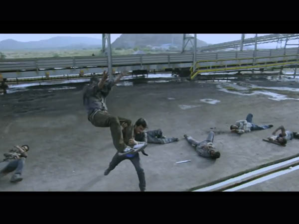 Action And Cinematography In Yevadu