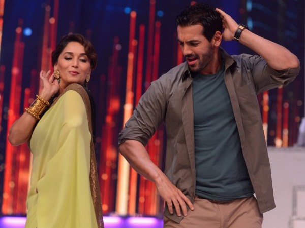 John With the Dhak Dhak Girl