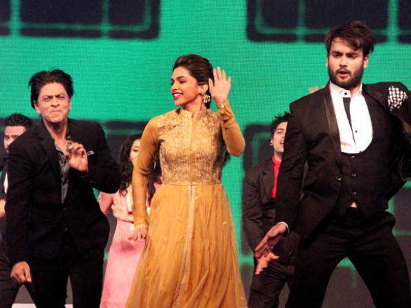 SRK And Deepika With RK