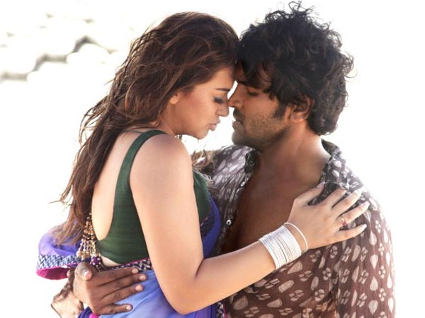 Vishnu Miffed With Hansika
