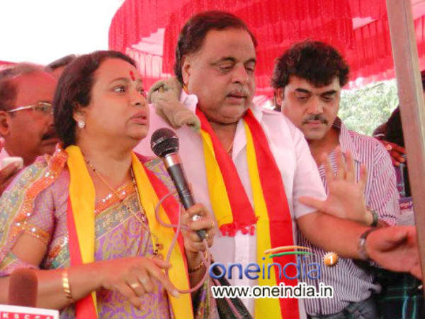 Actress Umashri Condemns
