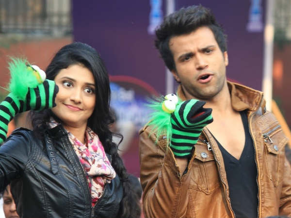  Rithvik Dhanjani And Ragini Khanna 