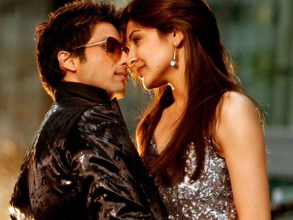 Anushka Sharma-Shahid: A Good Looking Pair. Anushka Sharma-Shahid: A Good Looking Pair.