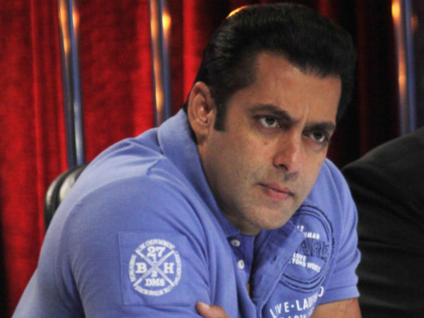 Salman Khan Watching The Dance