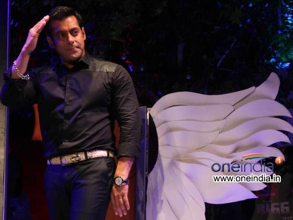 Do you think that people salute only the rising sun? Do you feel that people stop respecting you if your films are not doing well?