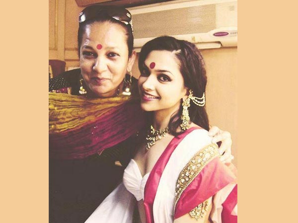 Deepika Carries off A Big Bindi