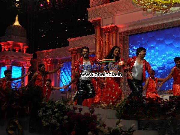 Vijay Raghavendra, Rishika Singh And Mohan Vijay Raghavendra, Rishika Singh And Mohan