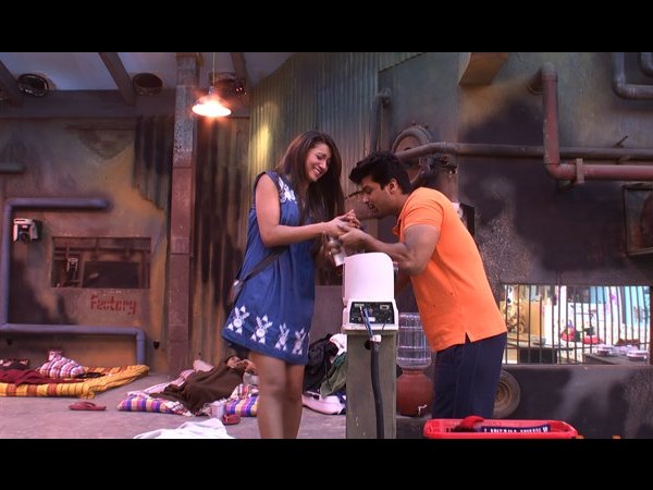 Kushal Helps Gauhar