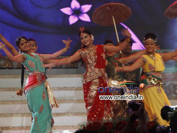 Meera Nandan, Vishnupriya and Remya Nambeesan