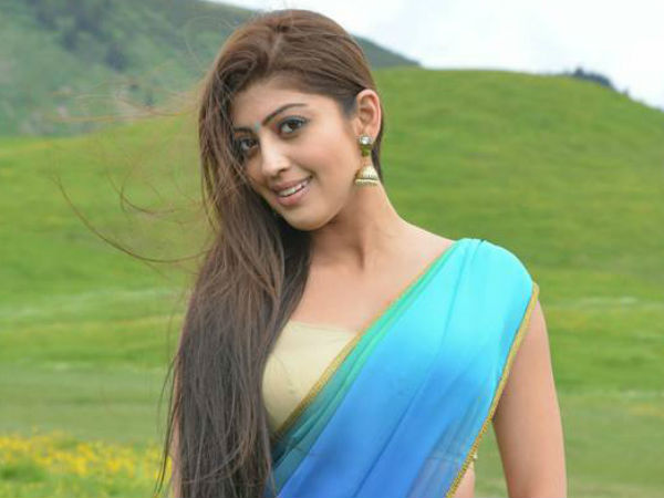 Pranitha's Performances In Ad