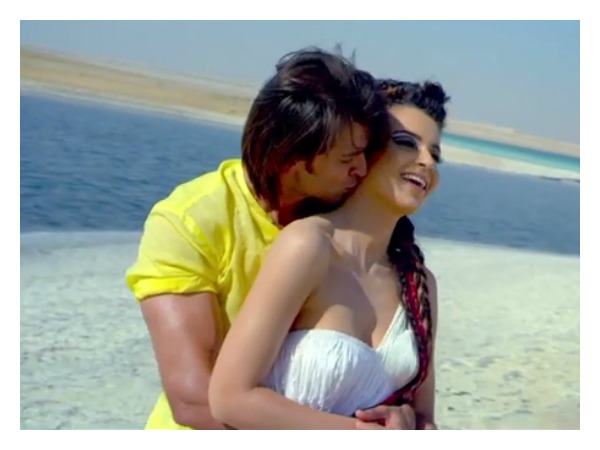 Romances Hrithik Romances Hrithik