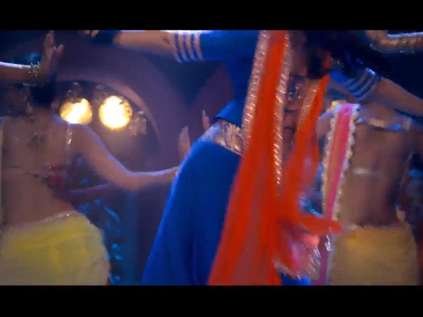 Imran Drops His Jaws For Bebo's Moves Imran Drops His Jaws For Bebo's Moves