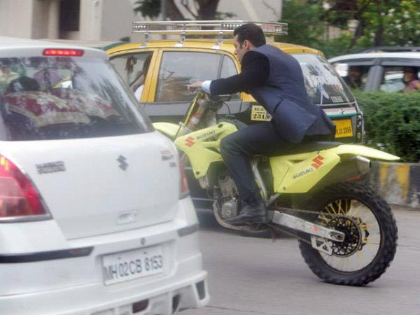 Salman Khan Zooms In A Bike