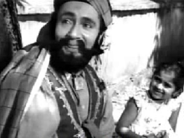 Aye Mere Pyaare Watan