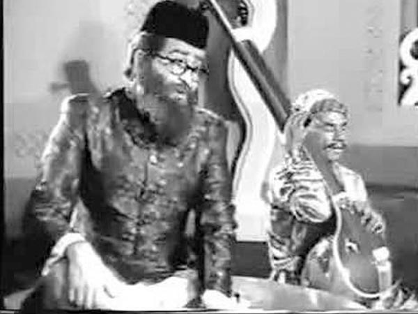 Laaga Chunari mein Daag