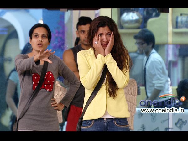 Gauhar Burst Into Tears 