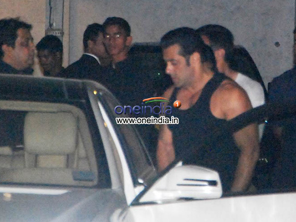 Shirtless Salman Khan