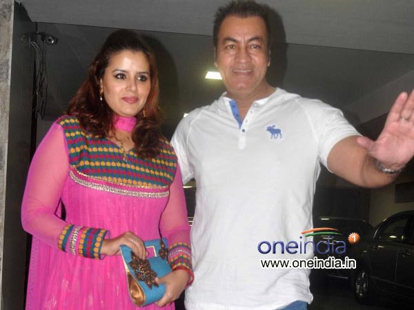 Pradeep Rawat With Wife
