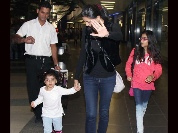 Sushmita Snapped At The Airport Sushmita Snapped At The Airport