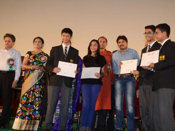 Das Pferd Auf Dem Balkon Das Pferd Auf Dem Balkon