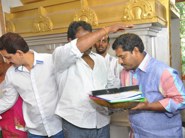 VV Vinayak Handing Over Script