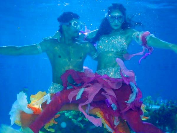 Bruna-Omar Under Water Act!