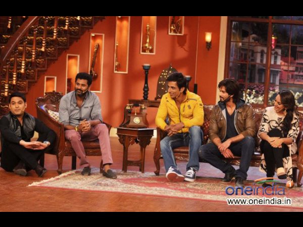 R... Rajkumar On Comedy Nights With Kapil