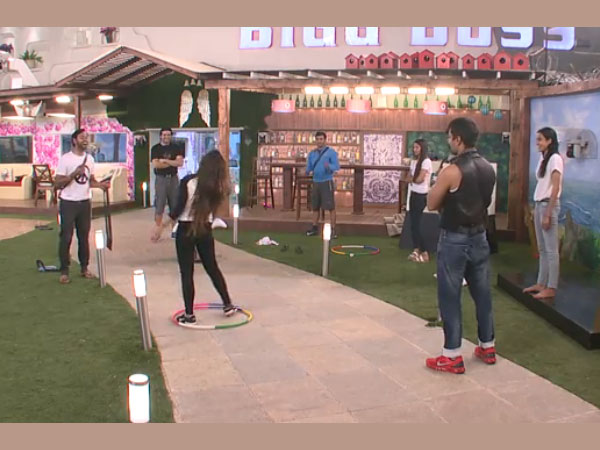 Tanisha - Hoola Hoop