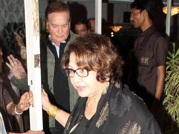 Helen, Salim Khan Attend Party