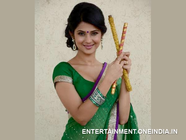 Jennifer Winget Jennifer Winget