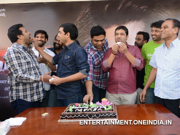 Pradeep Reddy ‏@Iampradeep87