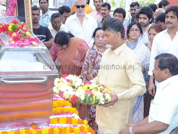 ABHILASH ‏@ASHU_16492