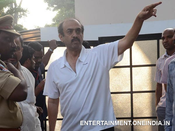 Lakshmi Manchu @LakshmiManchu Lakshmi Manchu @LakshmiManchu