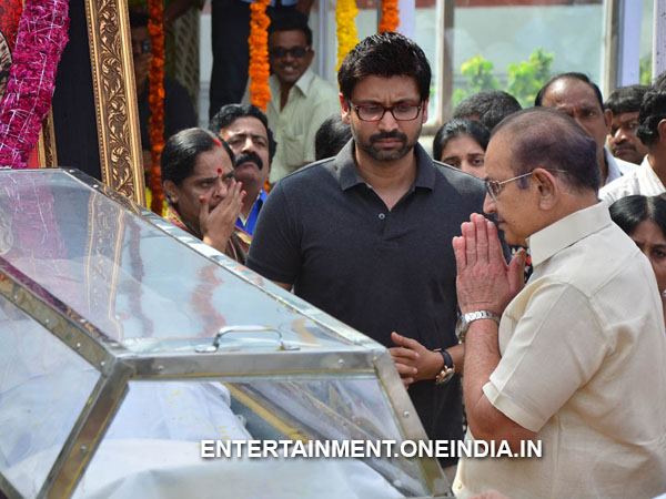 Pix: Telugu Stars Pay Last Respect To ANR