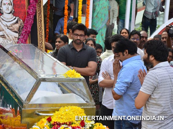Pix: Telugu Stars Pay Last Respect To ANR