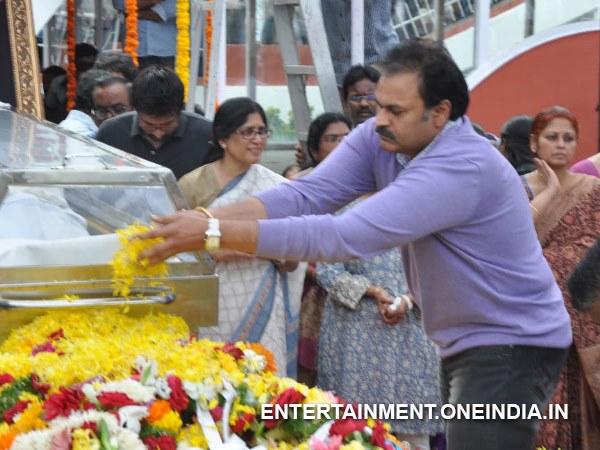 Pix: Telugu Stars Pay Last Respect To ANR
