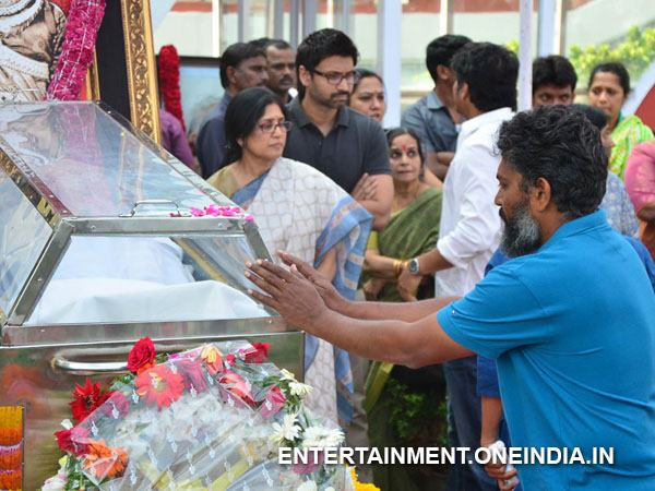 Pix: Telugu Stars Pay Last Respect To ANR