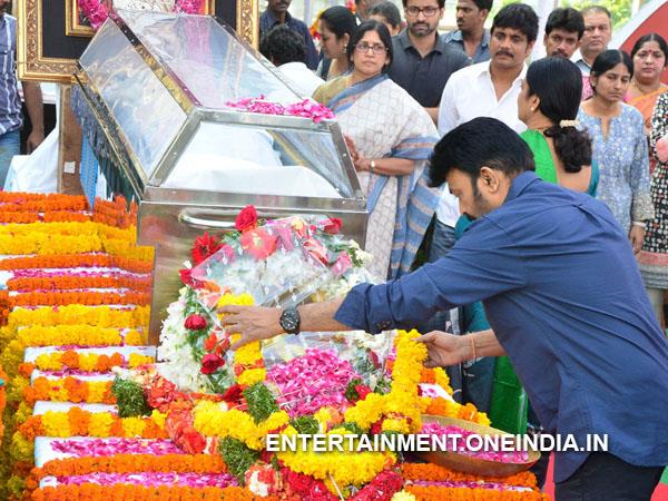 Pix: Telugu Stars Pay Last Respect To ANR