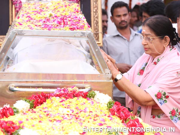 Pix: Telugu Stars Pay Last Respect To ANR