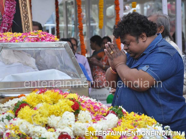 Pix: Telugu Stars Pay Last Respect To ANR