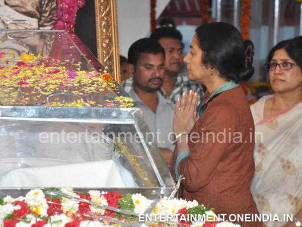 Pix: Telugu Stars Pay Last Respect To ANR