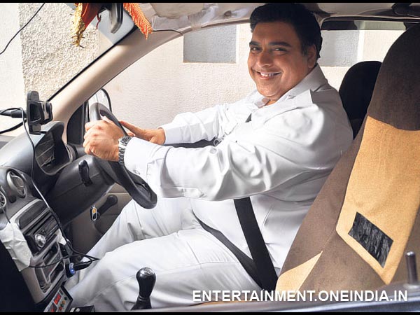 Ram Kapoor - Taxi Driver