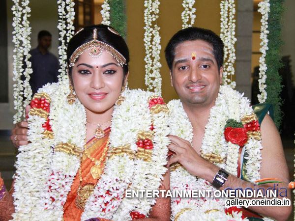 Marriage Photo: VJ Ramya Weds Aparajith