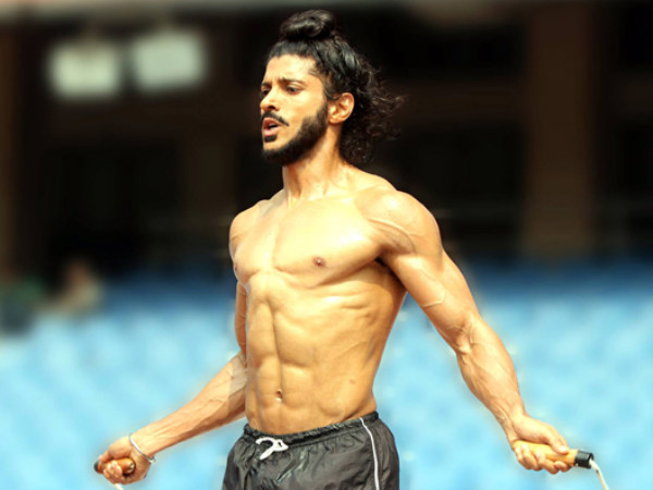 Farhan Akhtar Delivered His Career Best Performance In Bhaag Milkha Bhaag