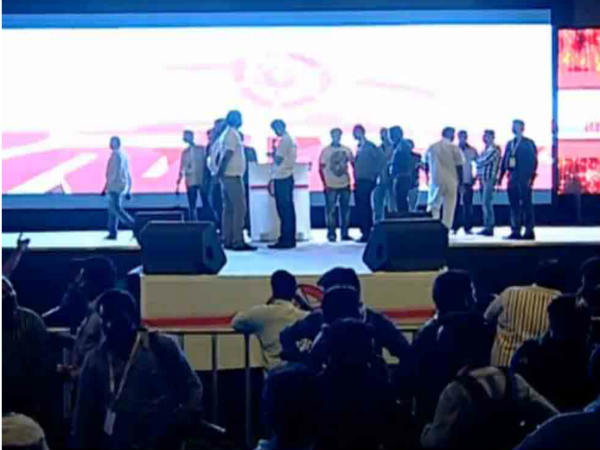 Meher Ramesh ‏@MEHERRAMESH