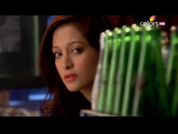 Aaliya Sees Him First