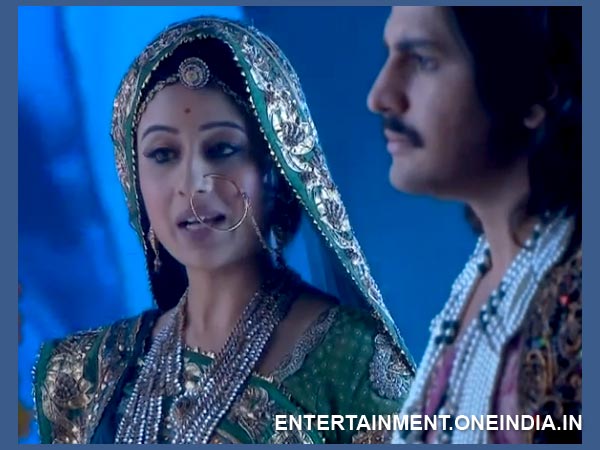 Jodha Tries To Talk