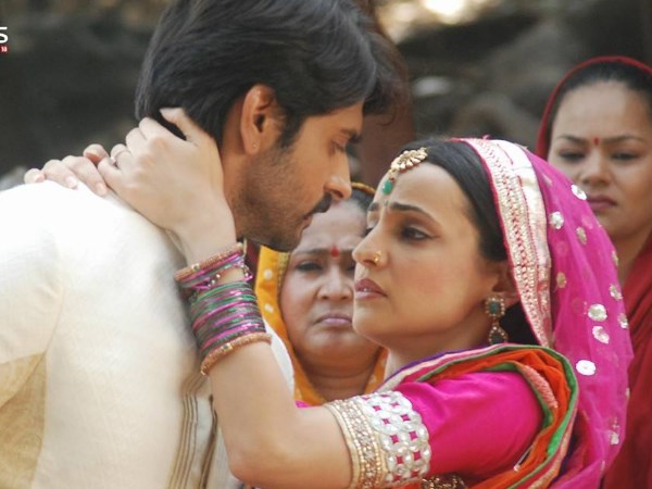 Paro proposes Rudra To Marry Her